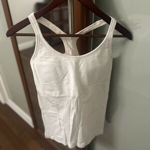 Lululemon size 8 white tank top